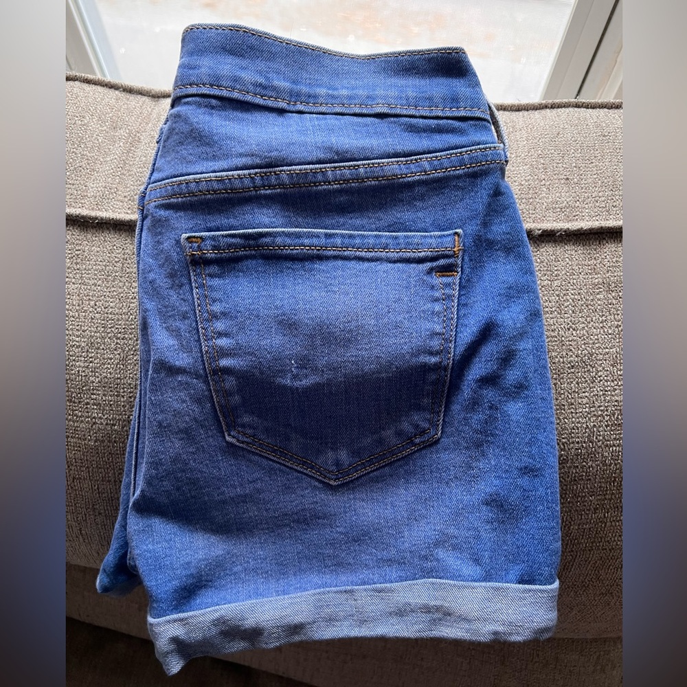 Old Navy Boyfriend Shorts - 8